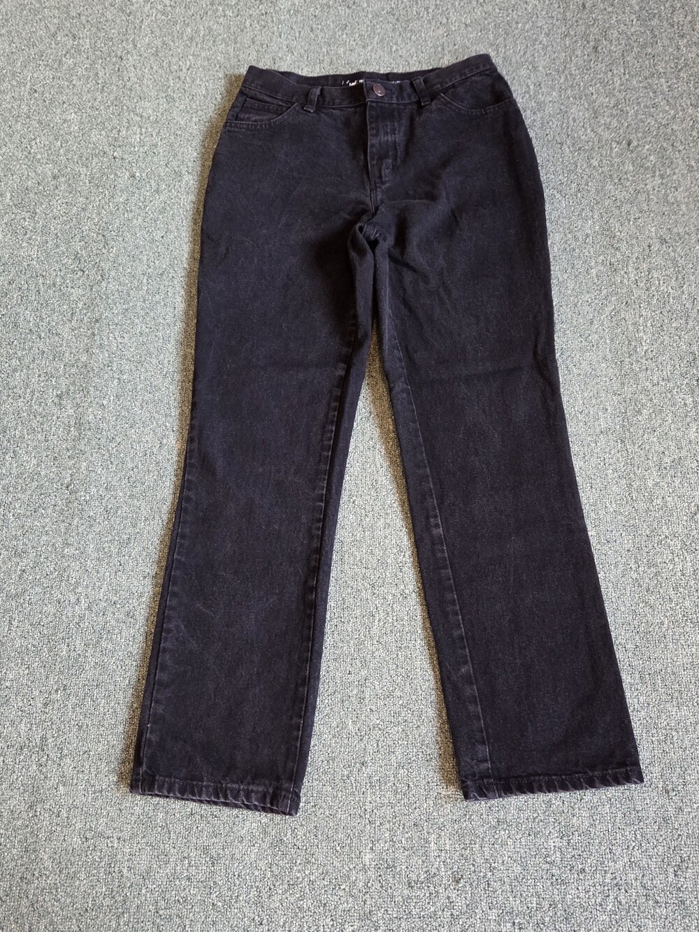 Lee Womens Size 4 Medium Black Denim Relaxed Fit Midrise Straight Leg Jeans